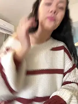 Snapshot of denise_k chatting on November 10, 2025, 12:37 pm denise k online show from November 10, 2025, 12:37 pm