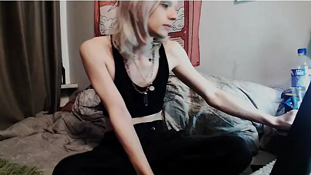 Alien Bella online show from July 26, 2026, 9:11 pm