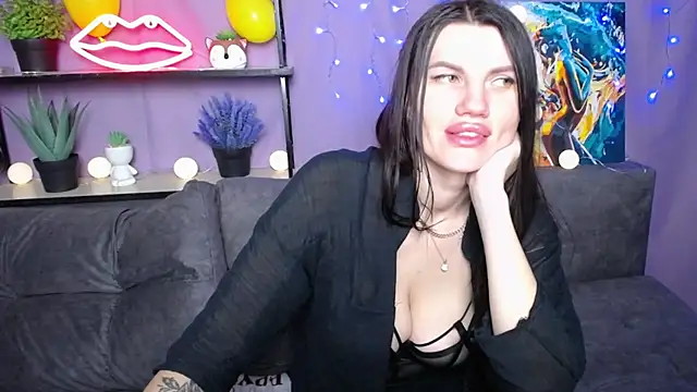 MilaLoona online show from January 23, 2025, 4:15 pm