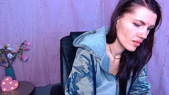 MilaLoona online show from February 22, 2026, 7:29 am