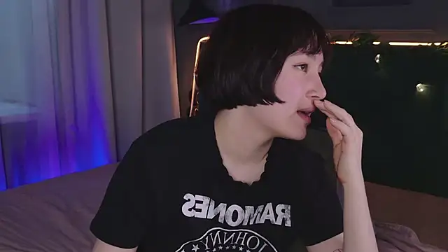 So audrey online show from January 2, 2025, 12:03 pm