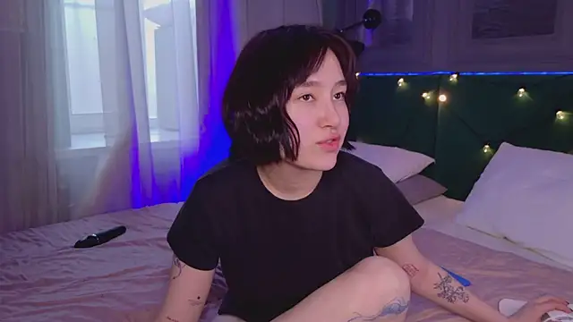 So audrey online show from March 8, 2025, 9:06 am