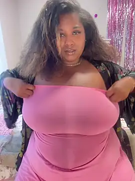 BigFineSelena online show from March 31, 2026, 11:27 pm