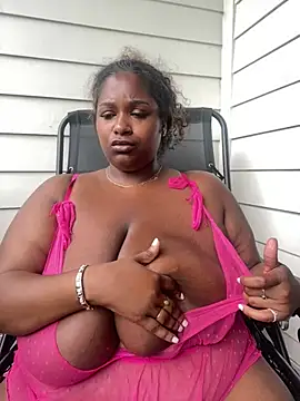 BigFineSelena online show from June 20, 2026, 8:11 pm