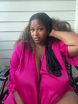 BigFineSelena online show from August 2, 2026, 1:04 am