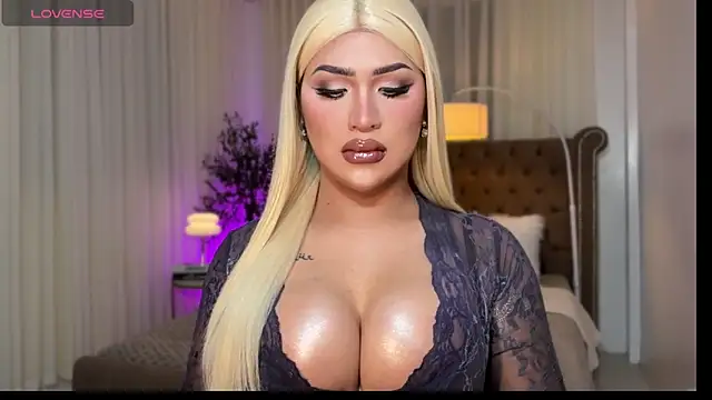 Your Majesty Tyra online show from November 15, 2025, 4:32 am