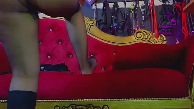 PerlaDivaio online show from October 27, 2025, 2:32 pm