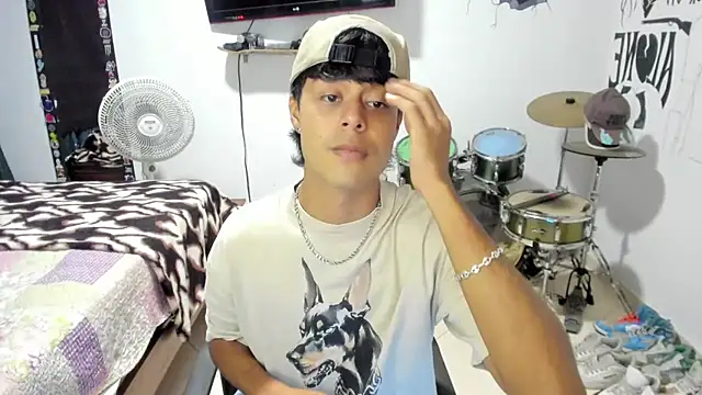 Zack falcon online show from November 5, 2025, 3:17 am