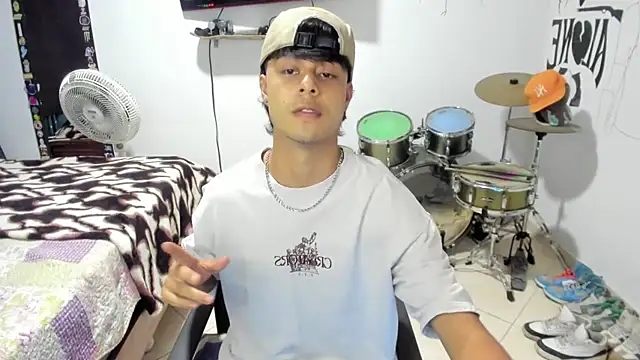 Zack falcon online show from November 15, 2025, 2:53 am