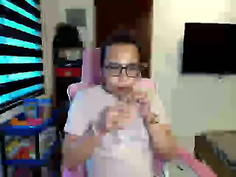 Snapshot of Your_PrettyGirlxxx chatting on February 28, 2026, 6:47 am Your PrettyGirlxxx online show from February 28, 2026, 6:47 am