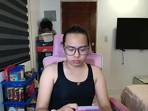 Snapshot of Your_PrettyGirlxxx chatting on March 9, 2026, 12:42 pm Your PrettyGirlxxx online show from March 9, 2026, 12:42 pm