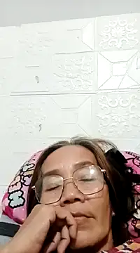 Snapshot of SweetBootyMomma chatting on January 3, 2025, 2:19 pm SweetBootyMomma online show from January 3, 2025, 2:19 pm