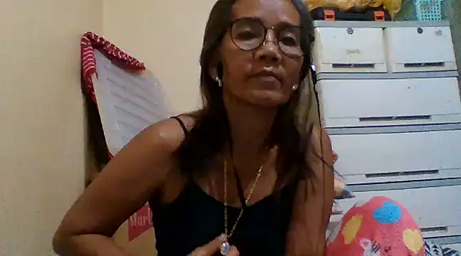 Snapshot of SweetBootyMomma chatting on March 19, 2025, 12:04 am SweetBootyMomma online show from March 19, 2025, 12:04 am