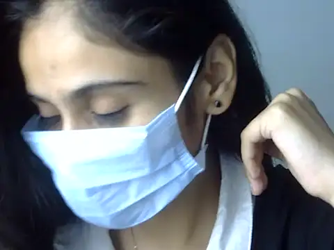 rekhabb123 online show from July 2, 2026, 5:41 pm