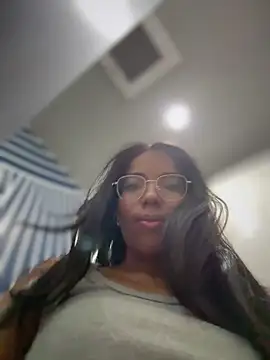 SheenaBrooke online show from April 1, 2026, 3:51 am