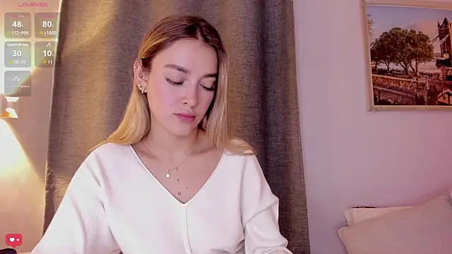 Assh lee  online show from October 24, 2025, 1:18 pm