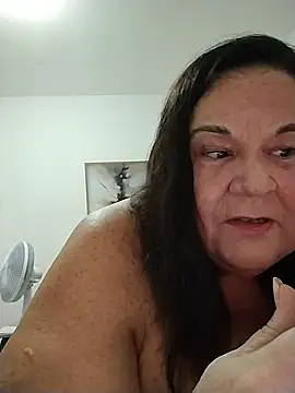 Snapshot of Yaya_Mineira chatting on February 6, 2026, 1:10 am Yaya Mineira online show from February 6, 2026, 1:10 am