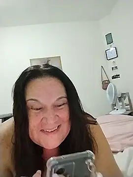 Snapshot of Yaya_Mineira chatting on February 22, 2026, 2:02 am Yaya Mineira online show from February 22, 2026, 2:02 am