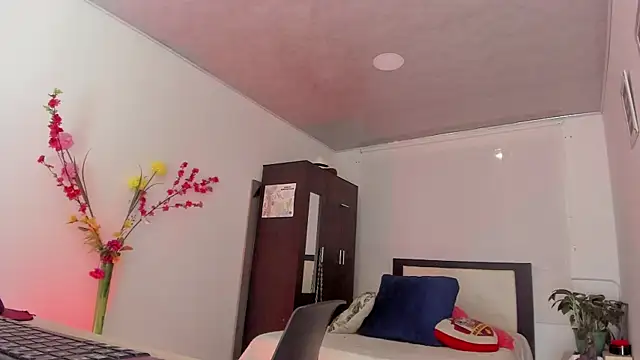 Snapshot of alicia_rouusel chatting on March 23, 2025, 12:47 am alicia rouusel online show from March 23, 2025, 12:47 am