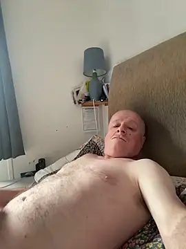 Snapshot of locallad88 chatting on October 11, 2025, 8:24 am locallad88 online show from October 11, 2025, 8:24 am