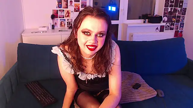Snapshot of ursula_davis chatting on December 22, 2024, 6:59 pm ursula davis online show from December 22, 2024, 6:59 pm