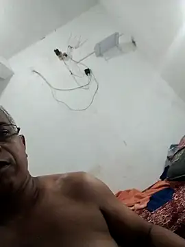 Snapshot of juniorlove69 chatting on September 15, 2025, 5:51 am juniorlove69 online show from September 15, 2025, 5:51 am