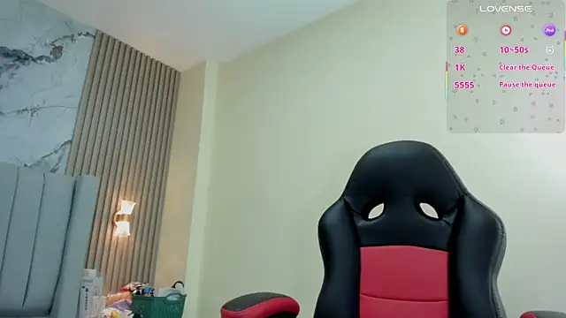 MAGIEVANS1 online show from October 6, 2025, 12:35 pm