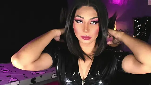 MaxxineMorenaTs online show from April 5, 2026, 7:44 pm