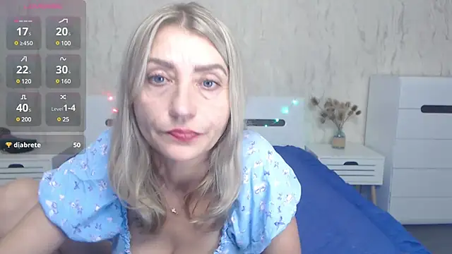 Snapshot of ZoeGrant chatting on January 13, 2025, 10:45 pm ZoeGrant online show from January 13, 2025, 10:45 pm