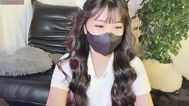 Mya Lee online show from December 11, 2024, 4:20 pm