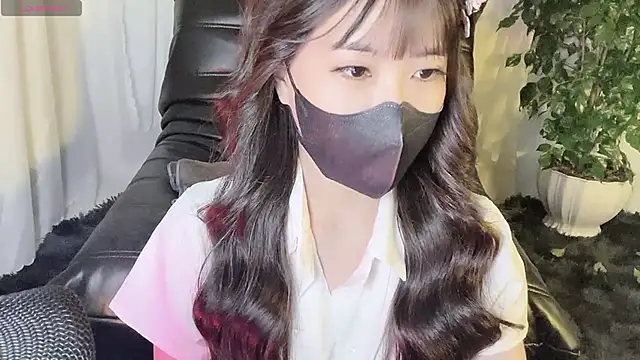 Mya Lee online show from December 11, 2024, 7:25 pm