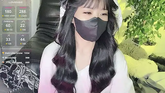 Mya Lee online show from December 27, 2024, 7:57 pm