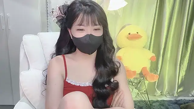 Mya Lee online show from February 19, 2025, 4:33 pm