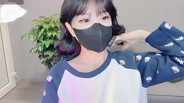 Mya Lee online show from March 1, 2026, 5:37 pm