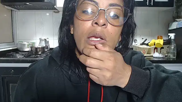 kateleyagrey online show from January 12, 2026, 6:35 pm