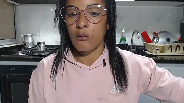 kateleyagrey online show from April 15, 2026, 7:58 pm