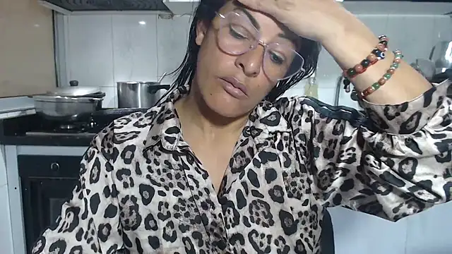 kateleyagrey online show from May 25, 2026, 7:09 pm