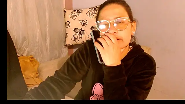 Violeta hornny online show from October 3, 2025, 12:07 am