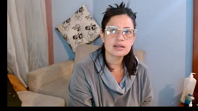Violeta hornny online show from October 3, 2025, 2:25 pm