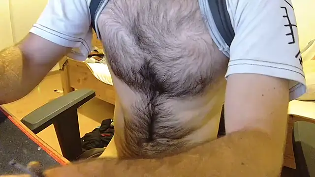 Snapshot of KmlBI26 chatting on October 31, 2025, 7:31 am KmlBI26 online show from October 31, 2025, 7:31 am