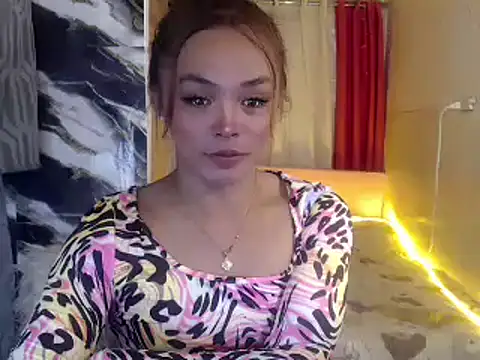 kylie huntress online show from December 15, 2024, 4:18 am