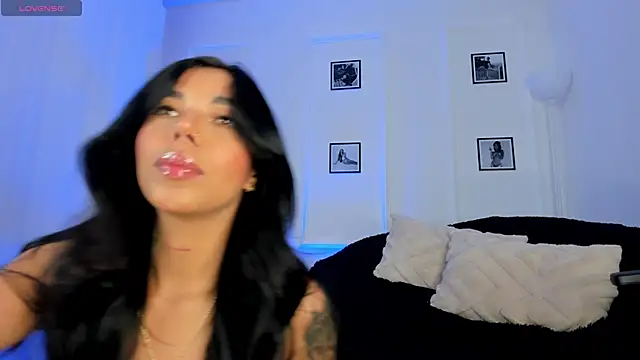 BellaRossii online show from October 16, 2025, 11:50 pm