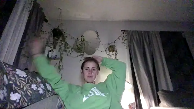 Snapshot of ClumsyLink chatting on October 25, 2025, 3:14 am ClumsyLink online show from October 25, 2025, 3:14 am