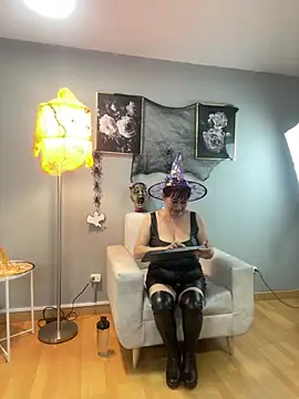 Snapshot of Savvanahh chatting on October 23, 2025, 10:58 am Savvanahh online show from October 23, 2025, 10:58 am