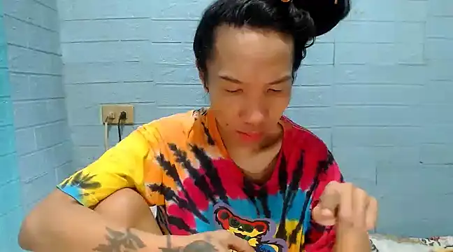 Snapshot of AsianNaughtiesMistress chatting on December 23, 2024, 11:06 pm AsianNaughtiesMistress online show from December 23, 2024, 11:06 pm