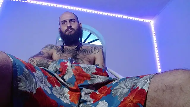 Snapshot of Tatted21xxx chatting on November 25, 2025, 8:42 pm Tatted21xxx online show from November 25, 2025, 8:42 pm
