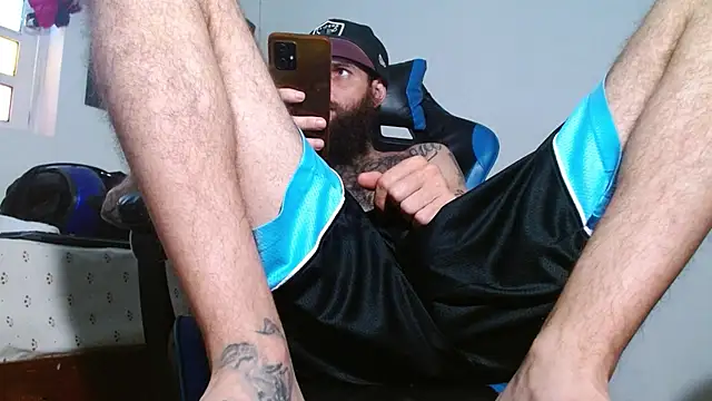 Snapshot of Tatted21xxx chatting on March 27, 2026, 2:50 pm Tatted21xxx online show from March 27, 2026, 2:50 pm