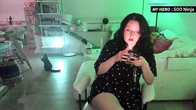 Vesaaa online show from October 11, 2025, 6:01 am