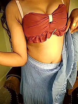 Indian-Squirt online show from March 18, 2025, 3:31 pm