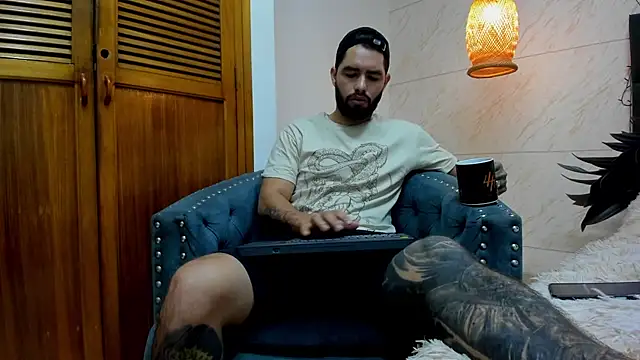 matteosantos online show from February 20, 2025, 11:09 am